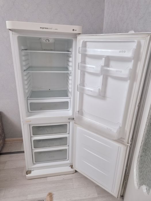 Продам холодильник и стиральная