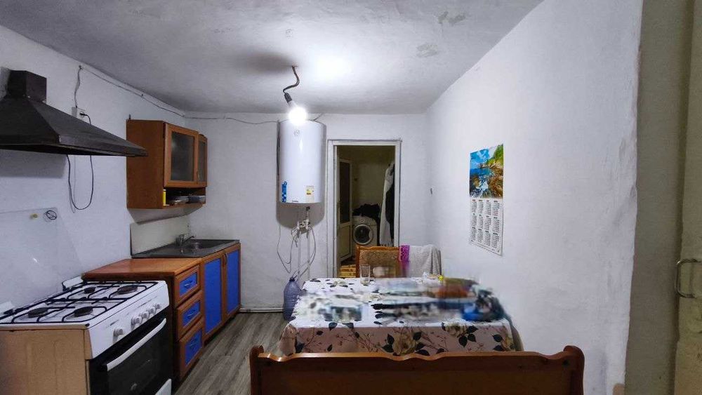 Yu  Продаётся дом на участке 11 соток п.Сурум, 10км до Ярмарки Сергели