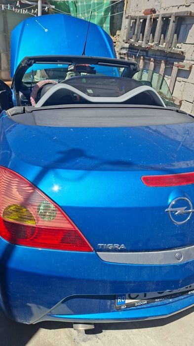 Vând urgent Opel tigra
