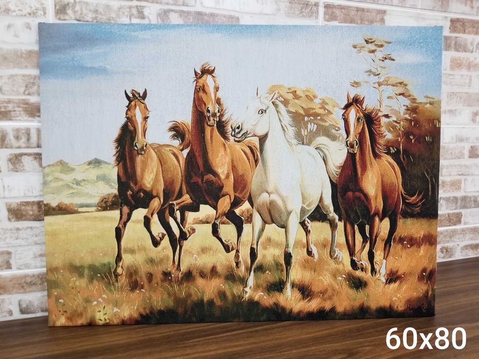 Продам картины из гобелена в раме