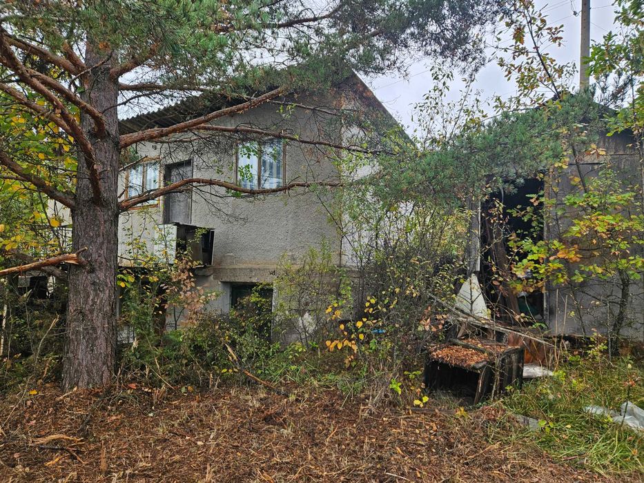 Продава ВИЛА в с.Егълница ,обл.Перник