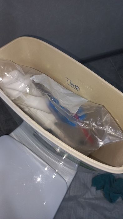 Продам новый унитаз