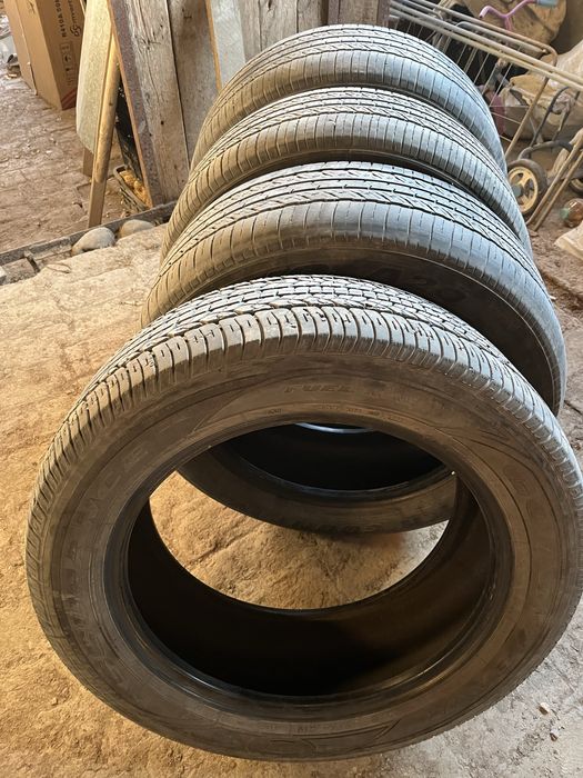 Продам комплект шин 245/55/R19
