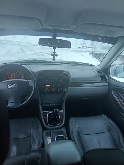 Vând sau schimb Suzuki grandvitara