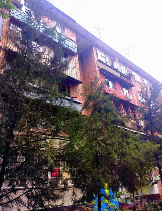 Продается 2/4/4,Чиланзар 23, балкон 2x6, кирпич, 54 м²