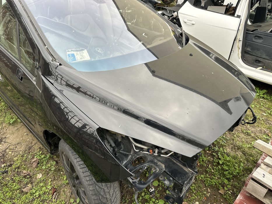 Преден капак за Пежо 308 Черен