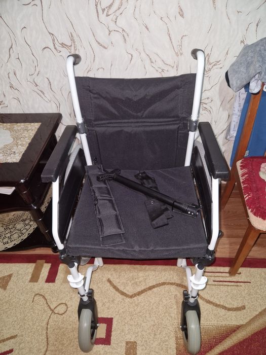 Инвалидная коляска