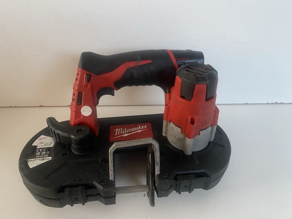 Milwaukee circular banzic de metal