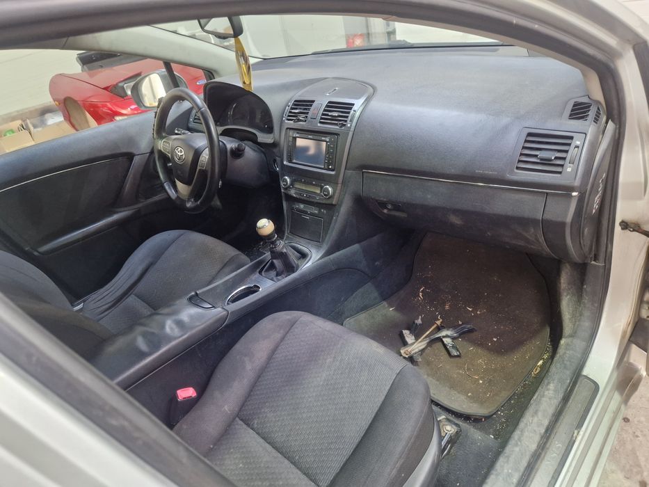 Dezmembrez Toyota Avensis T27 2.0 126 cp 1CD-FTV