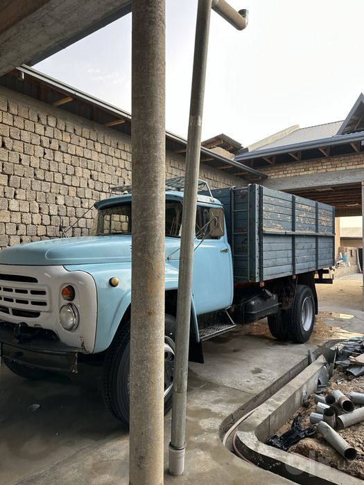 Zil 130 soz xolata aybi yoq ishlab turipti narxini kelishamiz tel qili