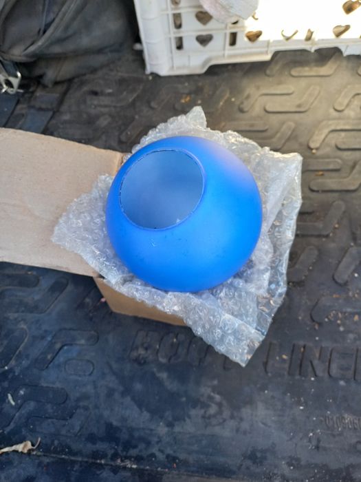 Продам плафоны на светильник люстру