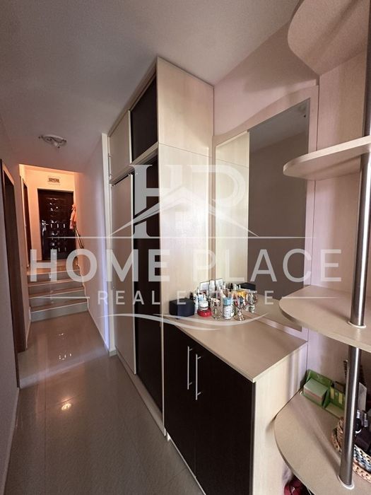 ПАРКОМЯСТО ! Тристаен апартамент под наем - м-т Свети Никола