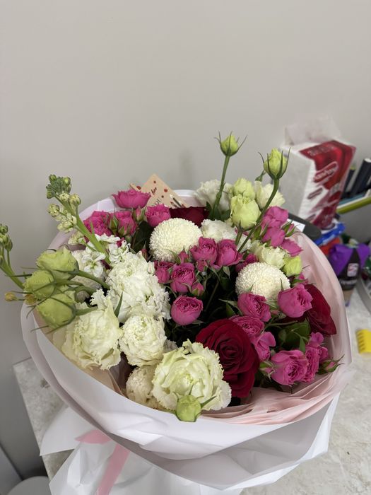 Цветы букеты подарки