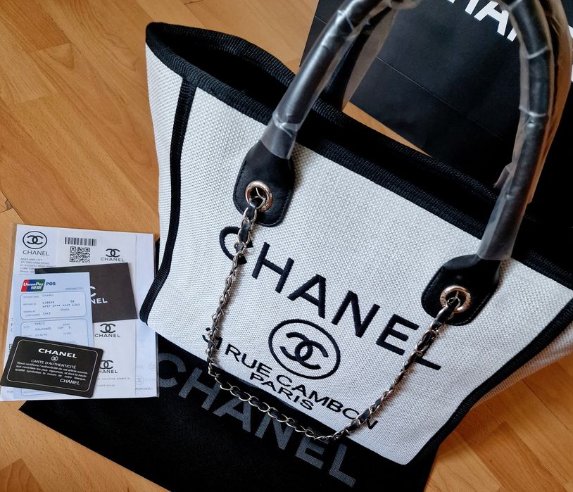 Geanta damă material textil, logo brodat, accesorii metalice argintii