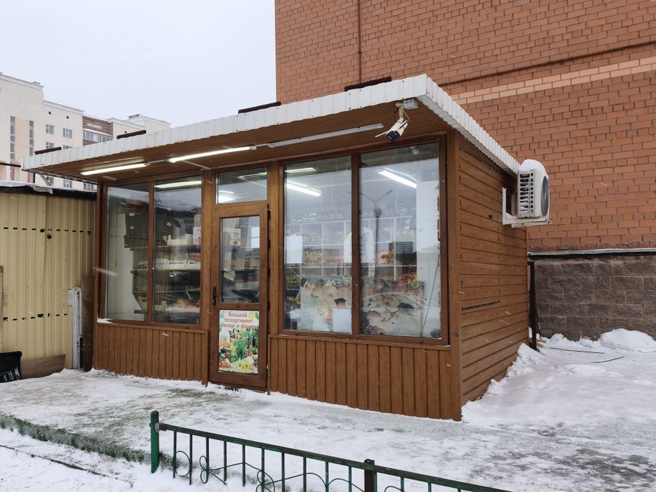 Овощной киоск продается