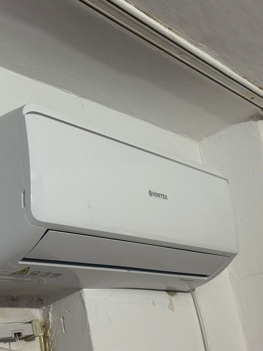 Închiriez garsoniera