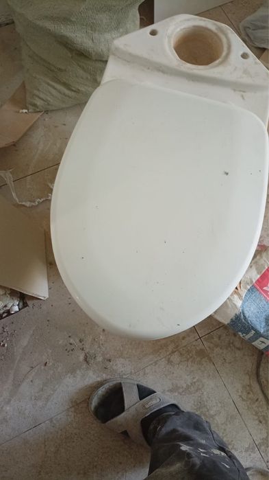 Туалет унмитаз в комплекте