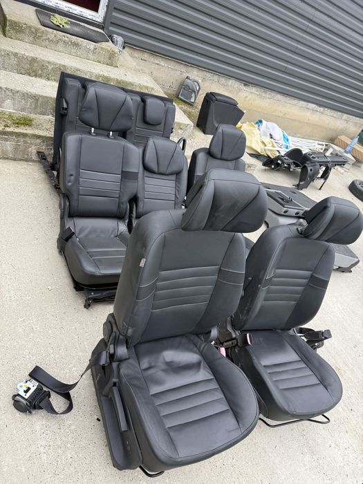 Interior piele 7 locuri grand scenic3