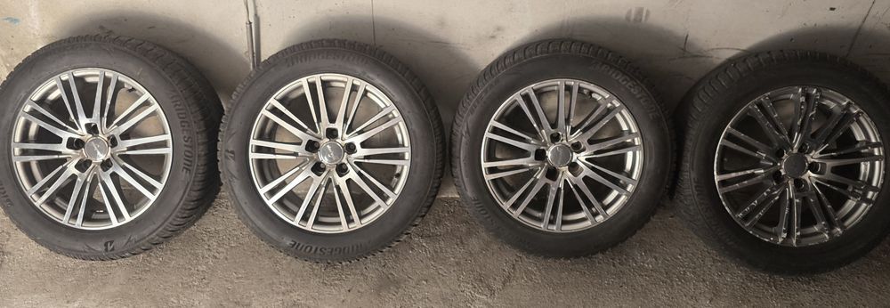 джанти с гуми Bridgestone Blizzak 225/55/17 за Ауди