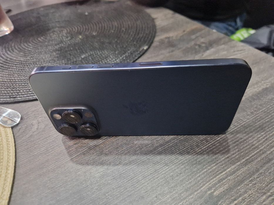 Se vinde Iphone 15 pro max