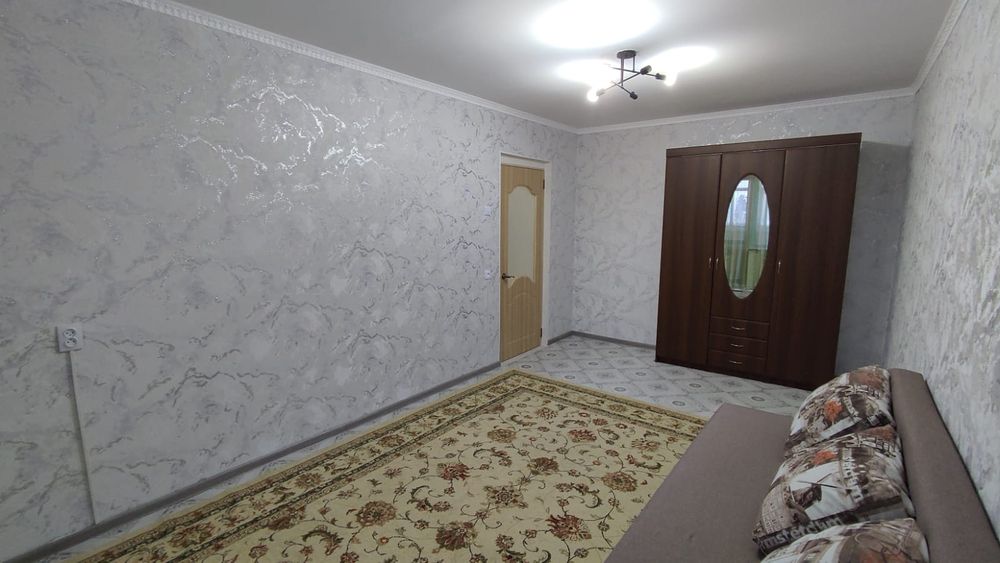 Продам 1 кв в 11 мкр