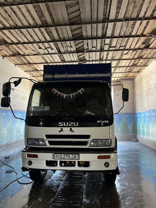 Isuzu 10 tonnalik 2015 yil
