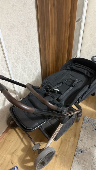 Продам каляску 2в1