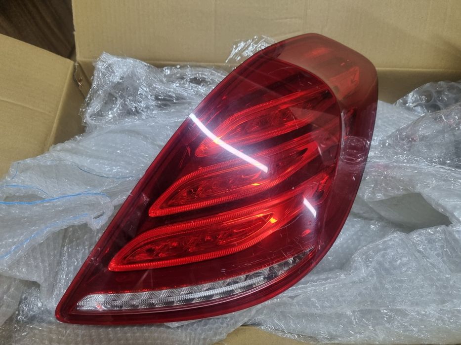 Задний фонарь W222