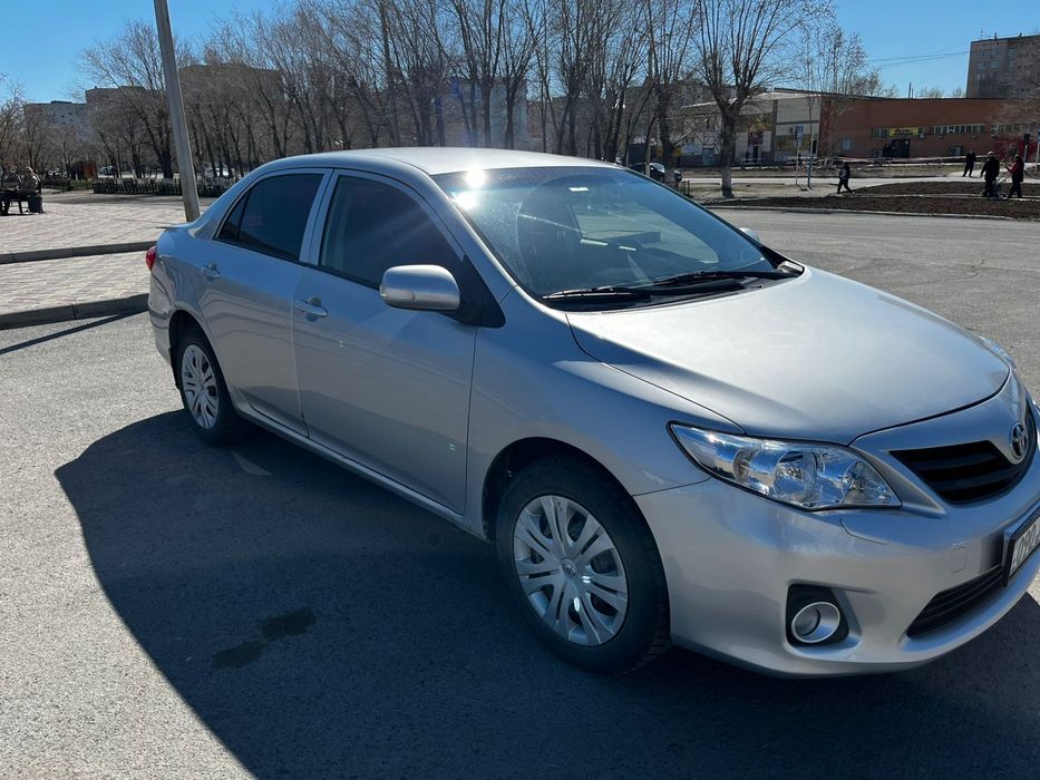 Тойота Королла 2012