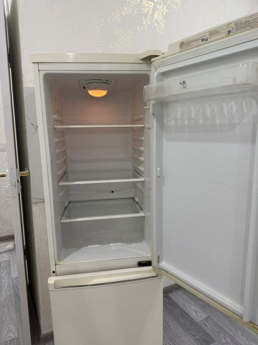 Продам холодильник самсунг