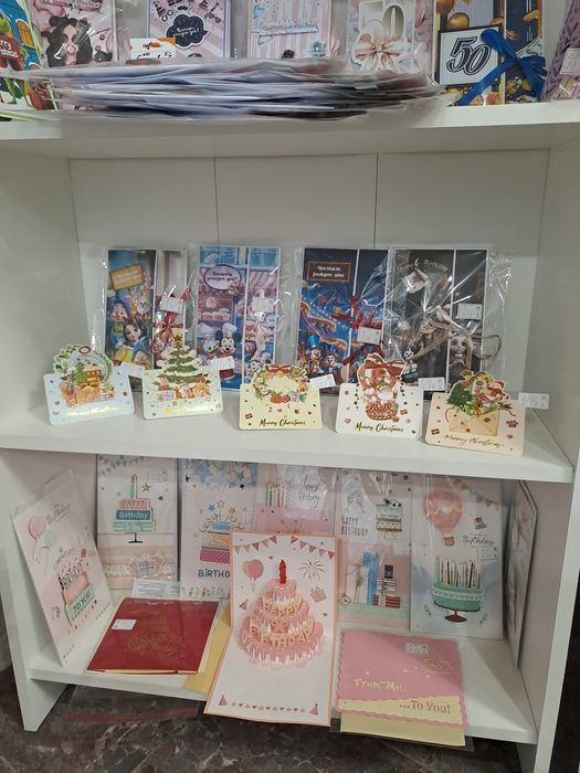 Ръчна изработка на цветя, картички, покани и др