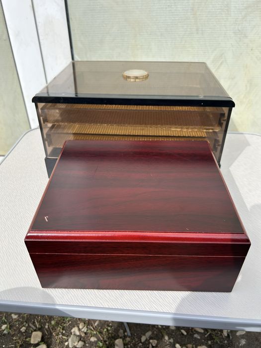 Humidor trabucuri lemn cires