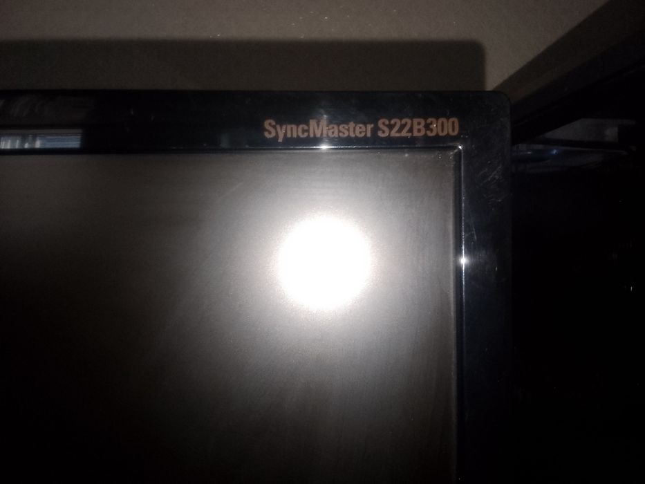 Монитор Samsung 22 дюйма