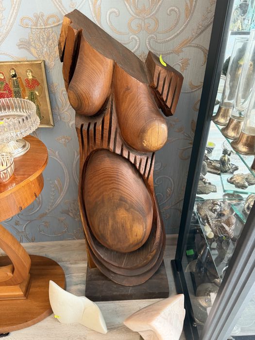 Statueta din lemn