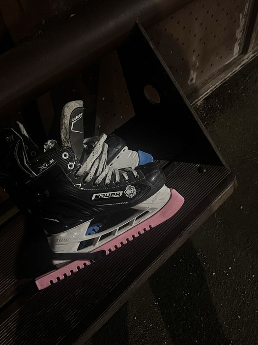 Продам коньки bauer xls