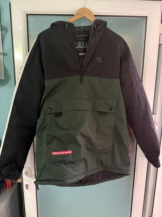 Лот от мъжки маркови якета