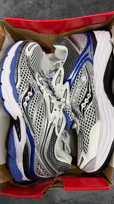 Saucony кроссовки