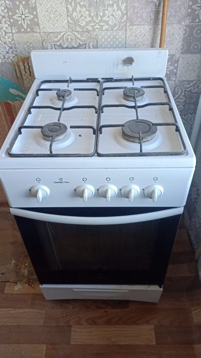 Продам газовую плиту