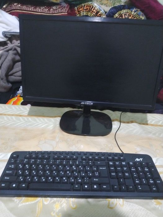 Kompyuter bor srochna sotiladi