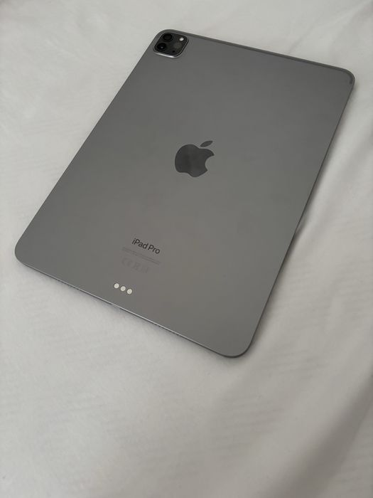 iPad pro 11” cu pen apple