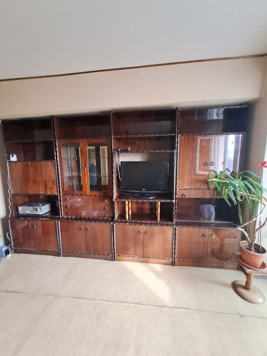 Biblioteca sufragerie