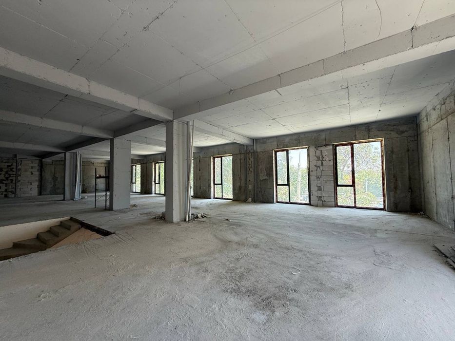 Яккасарай | Братские - Продается нежилое помещение вдоль дороги 450м2