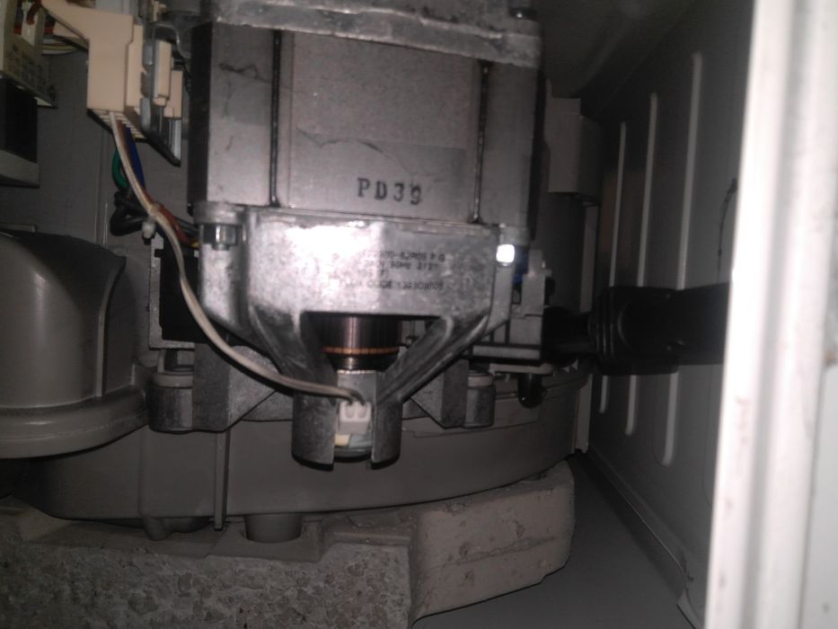 Части от пералня Zanussi ZWG 7100 k