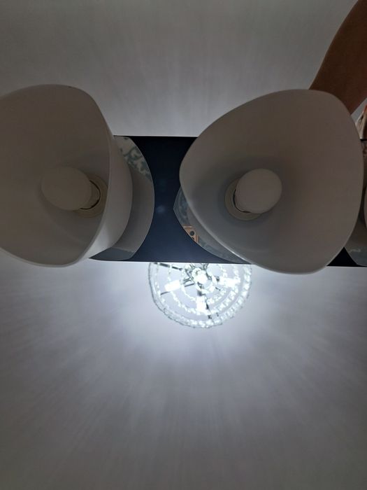 Продам люстру в отличном состоянии