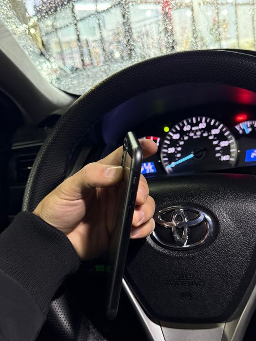 Продам  iphone 11 64 gb