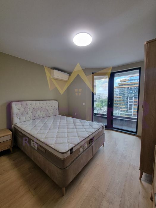 Дава се под наем Четиристаен апартамент в Варна, Бриз - 140 кв.м за 2000 € - Снимка #4