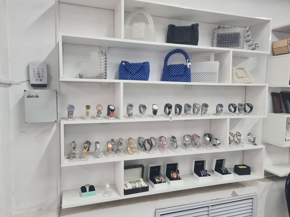 Продается весь ассортимент вместе с мебелью