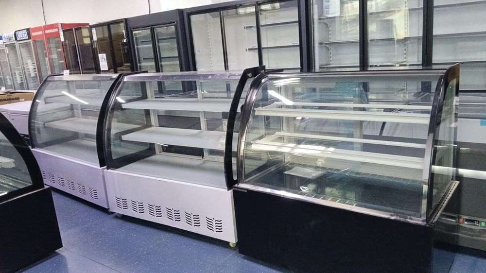 Витрины для различных продуктов питания