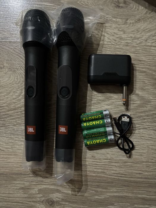 Продам микрофоны JBL
