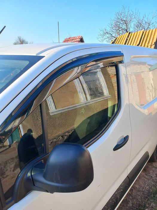 Ветробрани vetrobrani Fiat Doblo Ducato Opel Vivaro Combo Movano 2бр